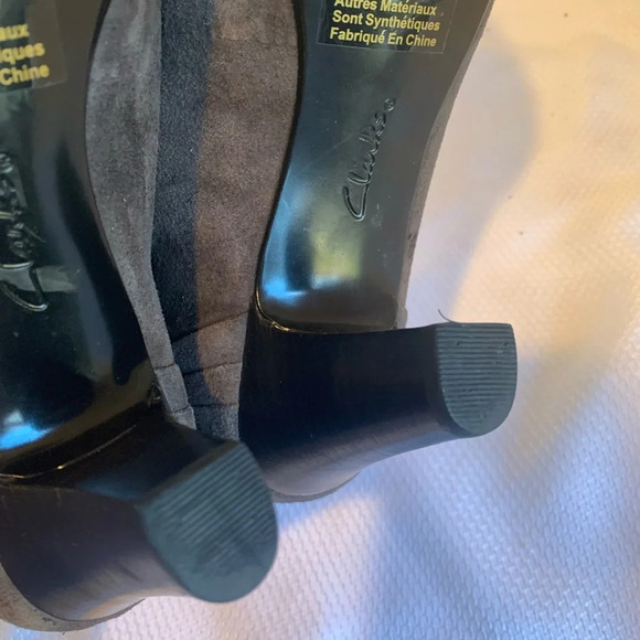 Clarks Artisan Society Ball Suede Pumps Taupe Women’s Size 8W (wide) - Picture 3 of 16